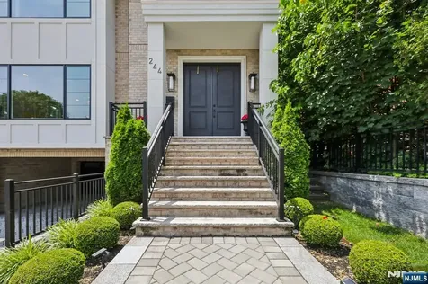 244 Virginia Avenue Fort Lee NJ 07024
