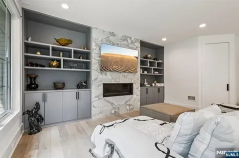 244 Virginia Avenue Fort Lee NJ 07024
