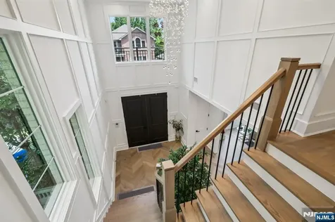244 Virginia Avenue Fort Lee NJ 07024