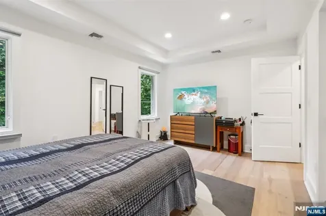 244 Virginia Avenue Fort Lee NJ 07024