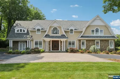 14 Upper Cross Road Saddle River NJ 07458