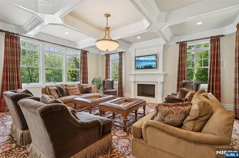 14 Upper Cross Road Saddle River NJ 07458