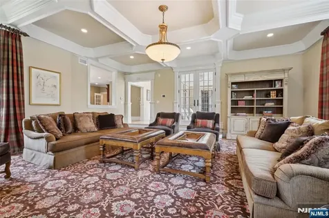 14 Upper Cross Road Saddle River NJ 07458