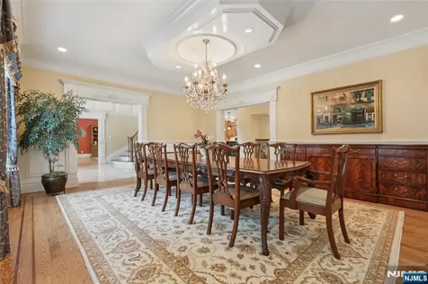 14 Upper Cross Road Saddle River NJ 07458