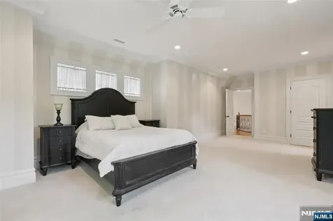 14 Upper Cross Road Saddle River NJ 07458