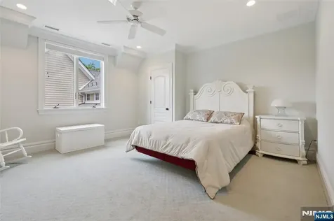 14 Upper Cross Road Saddle River NJ 07458