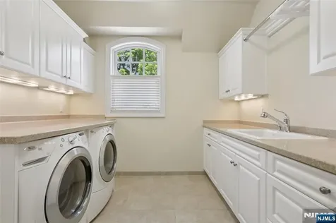 14 Upper Cross Road Saddle River NJ 07458