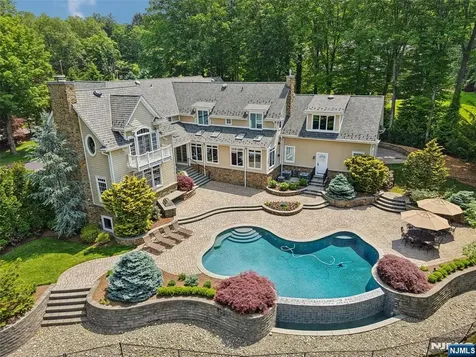 14 Upper Cross Road Saddle River NJ 07458