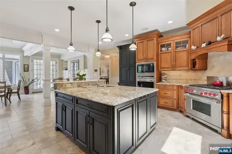 14 Upper Cross Road Saddle River NJ 07458