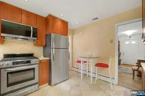 31 Hardenburgh Avenue Demarest NJ 07627