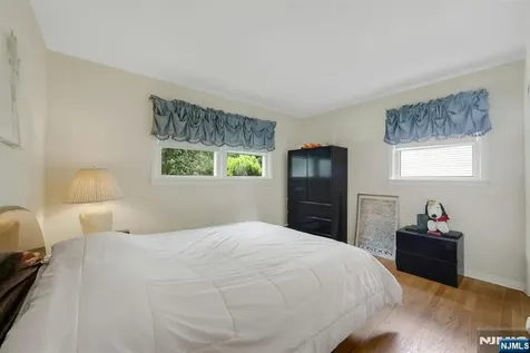 31 Hardenburgh Avenue Demarest NJ 07627