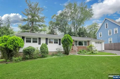 31 Hardenburgh Avenue Demarest NJ 07627