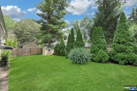 31 Hardenburgh Avenue Demarest NJ 07627