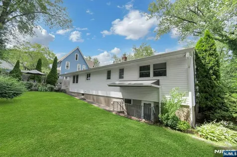 31 Hardenburgh Avenue Demarest NJ 07627