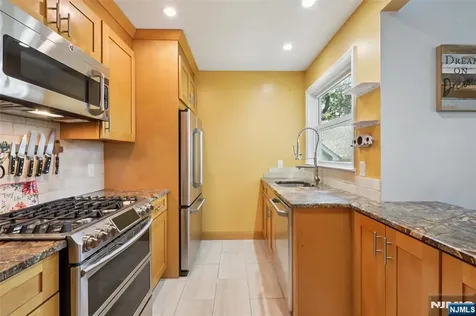 105 Upper Lakeview Avenue Ringwood NJ 07456