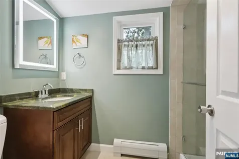 105 Upper Lakeview Avenue Ringwood NJ 07456
