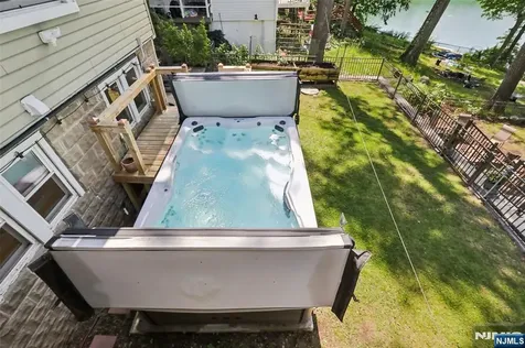 105 Upper Lakeview Avenue Ringwood NJ 07456