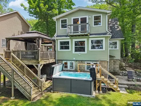 105 Upper Lakeview Avenue Ringwood NJ 07456