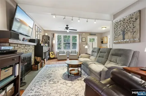 105 Upper Lakeview Avenue Ringwood NJ 07456