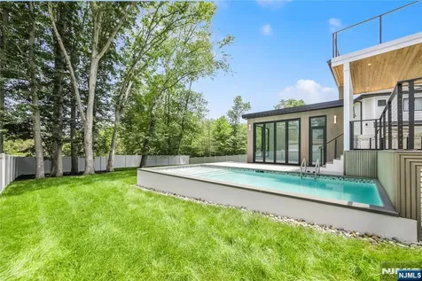 11A Meadow Lane Norwood NJ 07648