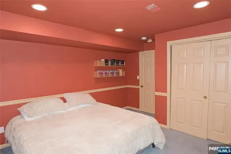 425 Diablo Court Mahwah NJ 07430