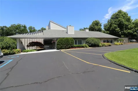 425 Diablo Court Mahwah NJ 07430