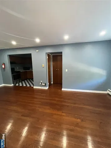 565 Grove Clifton NJ 07013