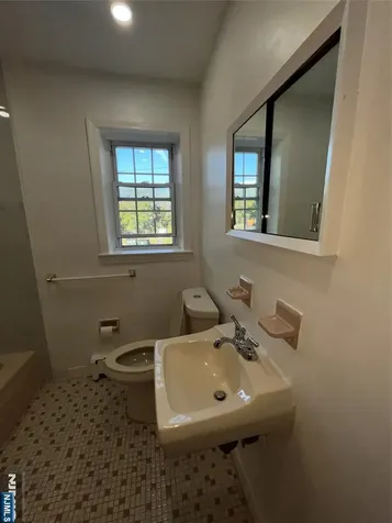 565 Grove Clifton NJ 07013