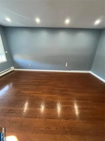 565 Grove Clifton NJ 07013