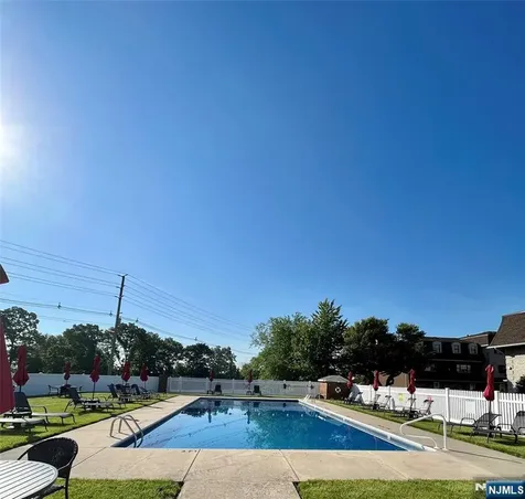 565 Grove Clifton NJ 07013