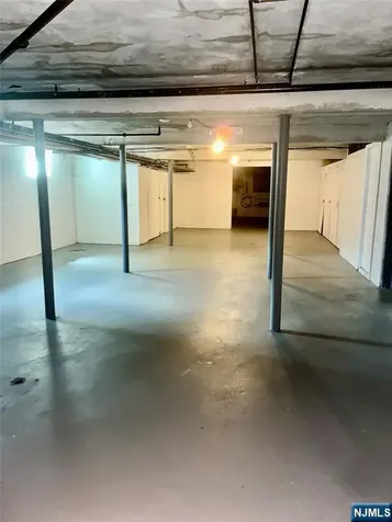 565 Grove Clifton NJ 07013