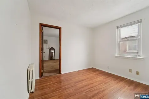 12 Macarthur Hasbrouck Heights NJ 07604