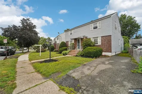 12 Macarthur Hasbrouck Heights NJ 07604