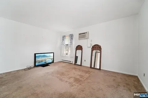 12 Macarthur Hasbrouck Heights NJ 07604