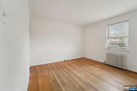 12 Macarthur Hasbrouck Heights NJ 07604