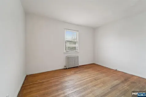 12 Macarthur Hasbrouck Heights NJ 07604