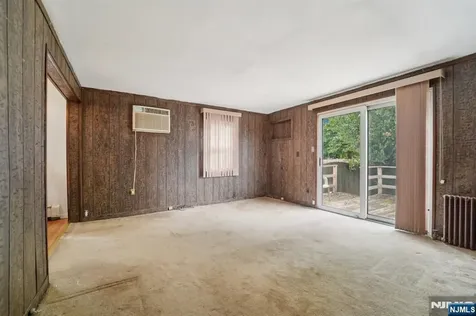 12 Macarthur Hasbrouck Heights NJ 07604