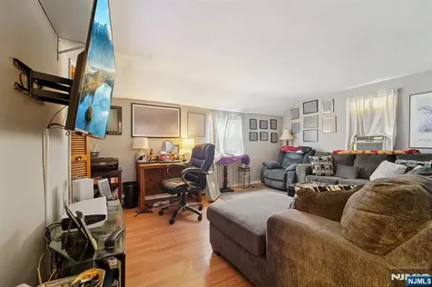 12 Macarthur Hasbrouck Heights NJ 07604