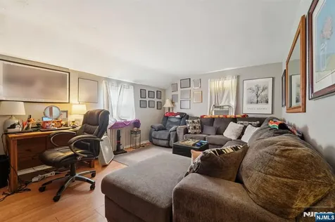 12 Macarthur Hasbrouck Heights NJ 07604