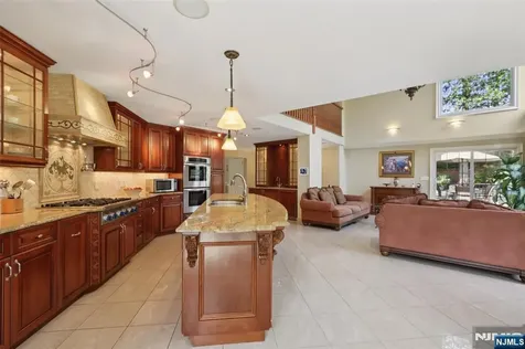 310 Monroe Avenue Wyckoff NJ 07481