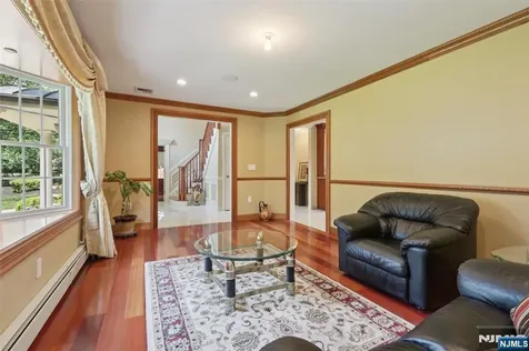 310 Monroe Avenue Wyckoff NJ 07481