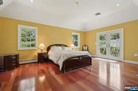 310 Monroe Avenue Wyckoff NJ 07481