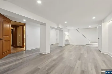 310 Monroe Avenue Wyckoff NJ 07481