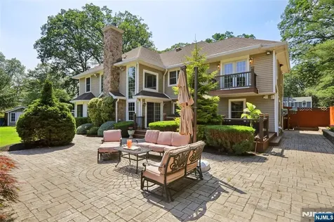 310 Monroe Avenue Wyckoff NJ 07481