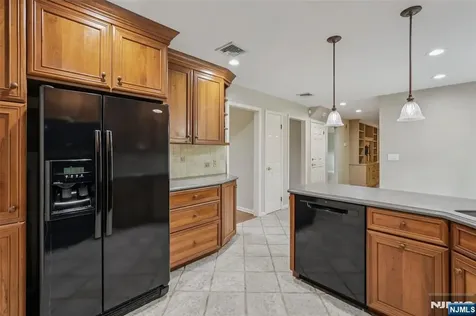 743 Birchwood Drive Wyckoff NJ 07481