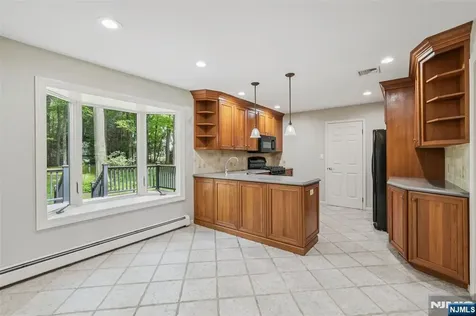 743 Birchwood Drive Wyckoff NJ 07481
