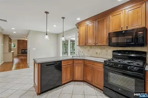 743 Birchwood Drive Wyckoff NJ 07481