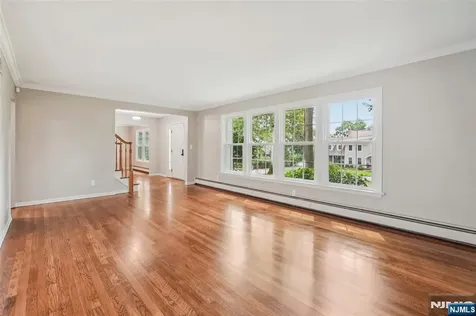 743 Birchwood Drive Wyckoff NJ 07481