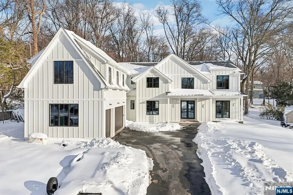 91 Macarthur Avenue Closter NJ 07624