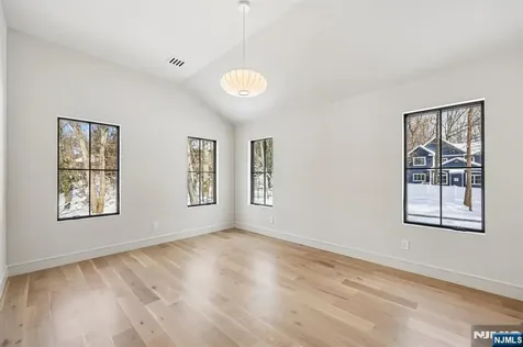 91 Macarthur Avenue Closter NJ 07624